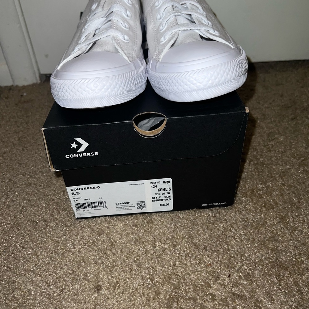 Converse - Picture 2 of 4